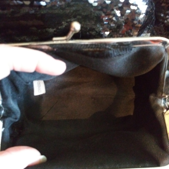 LARGE CHANGE PURSE - Picture 2 of 4